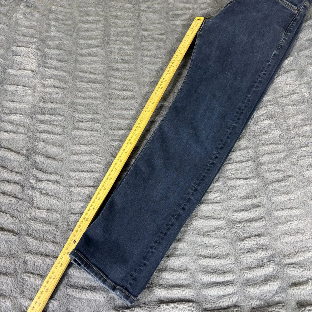 Lee measurements waist